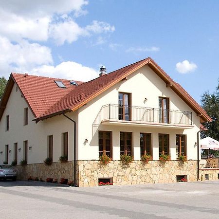 Dworek Biesiadny Radzewice Экстерьер фото