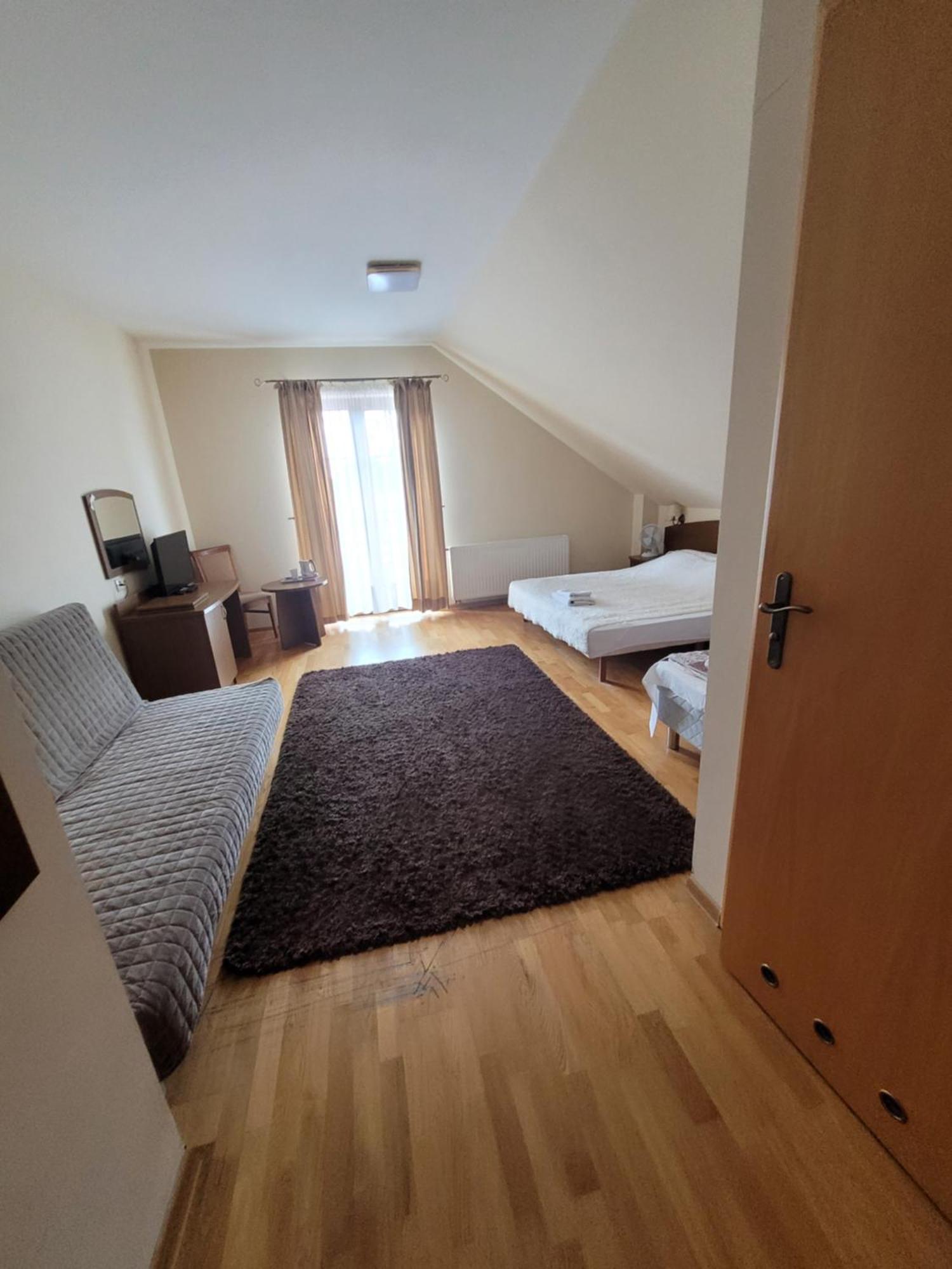 Dworek Biesiadny Radzewice Экстерьер фото