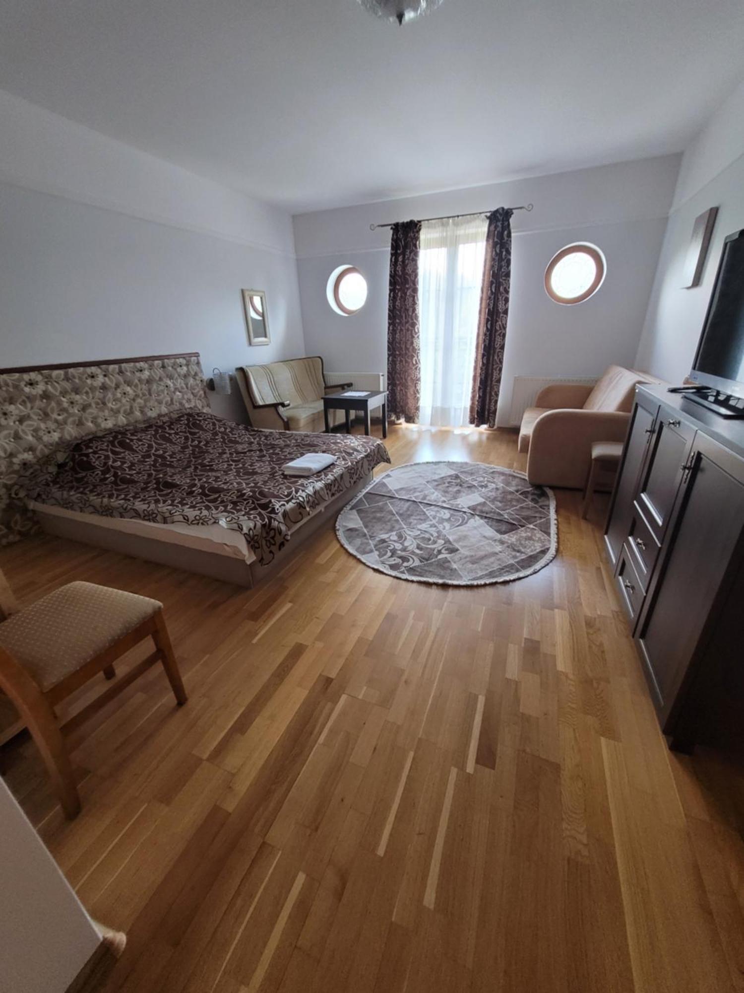 Dworek Biesiadny Radzewice Экстерьер фото